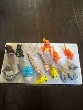 3-D printed Pokemon figures! Moveable!